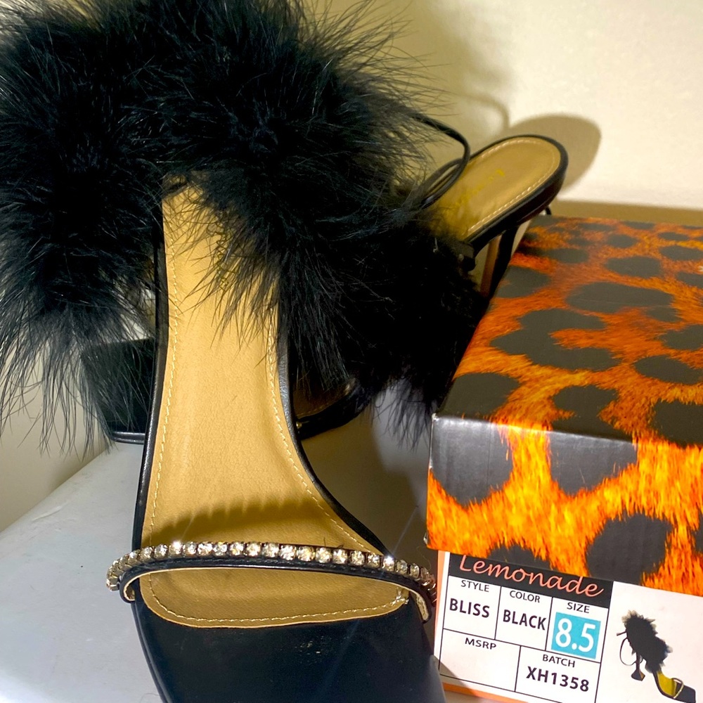 Women’s Blk Feathers Dress Shoes